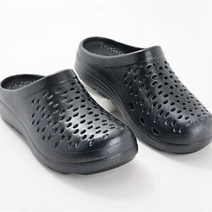 REVITALIGN Fusion Vitality Slip-on Clogs NEW in Black Pearlized size 10